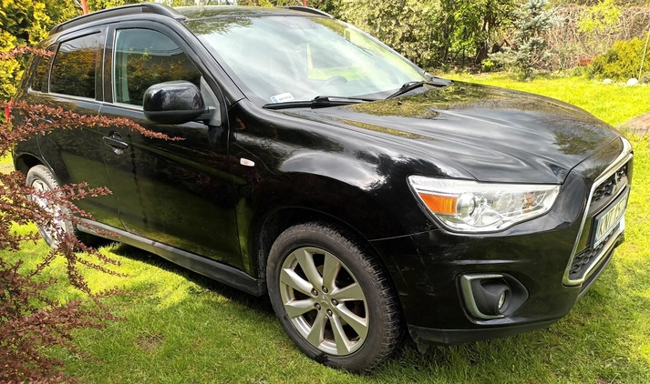 Mitsubishi Outlander cena 37500 przebieg: 142000, rok produkcji 2013 z Stepnica małe 137